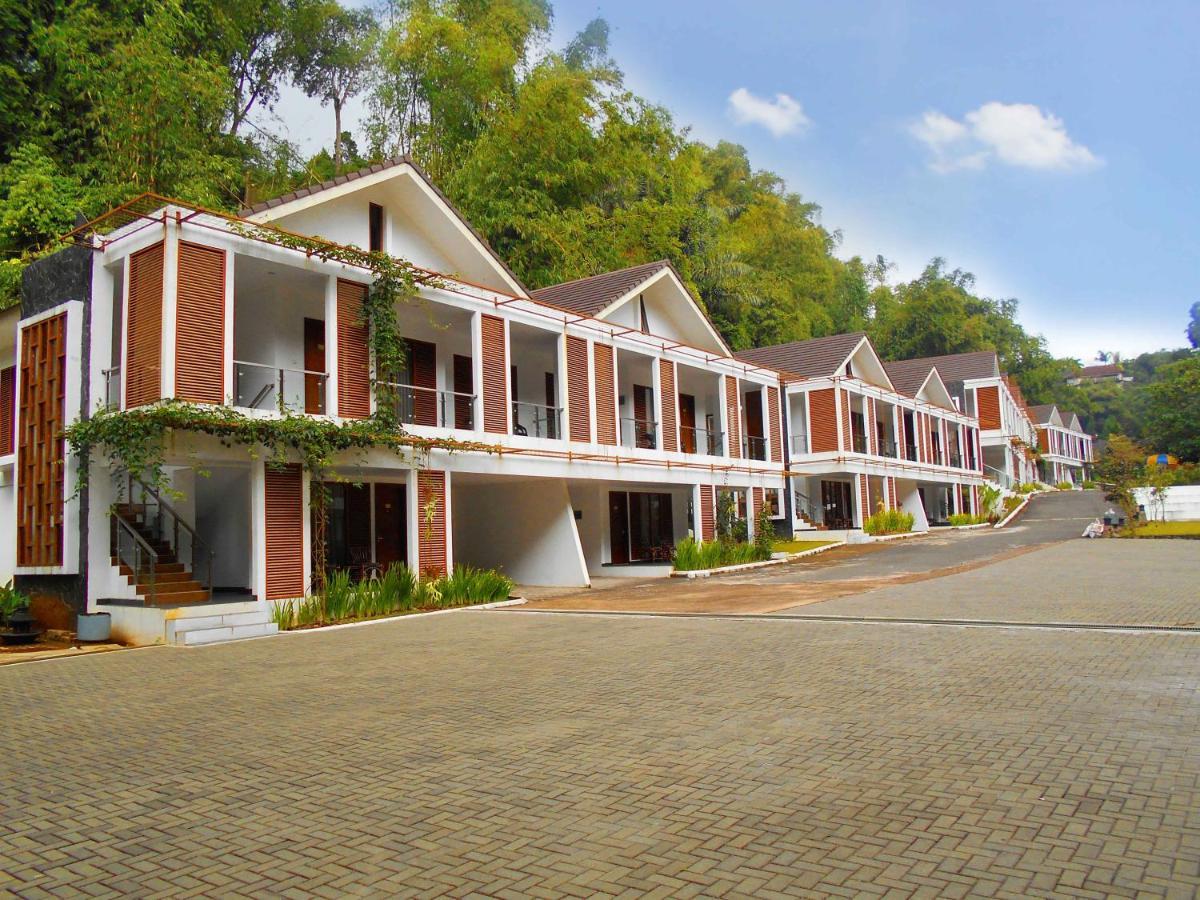 Lembah Permai Resort Sindanglaya Exterior photo