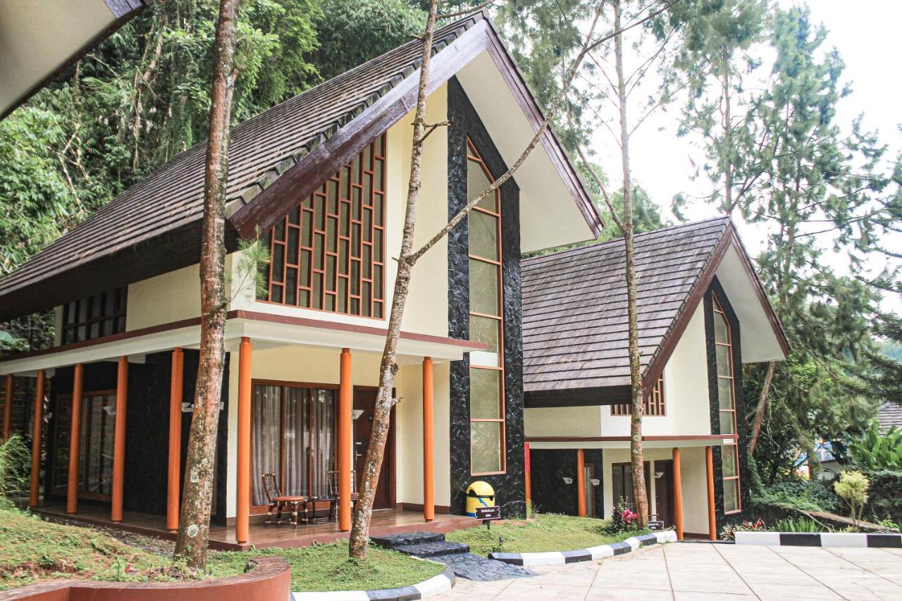Lembah Permai Resort Sindanglaya Exterior photo